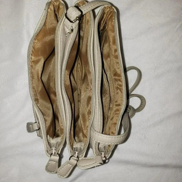 Tan small‎ vinyl crossbody with multi zip pockets - Picture 3 of 4